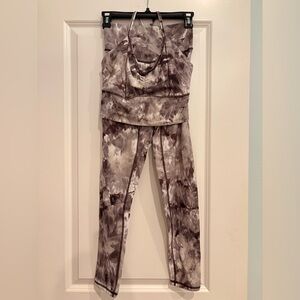 Gymshark Women's Marble Leggings and matching top- Gymshark. Black and Gray